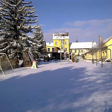 Hradec Mlazovice