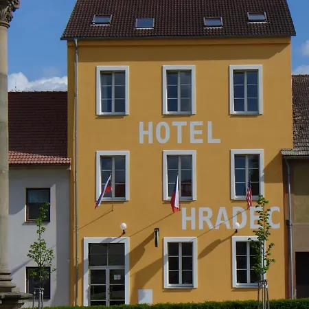 Hotel Hradec Mlázovice